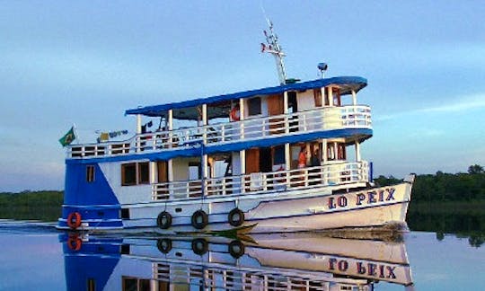 Houseboat Rental for 10 People in Manaus, Brazil