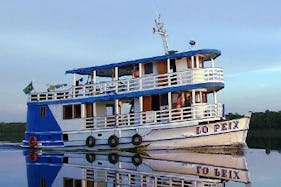 Houseboat Rental for 10 People in Manaus, Brazil