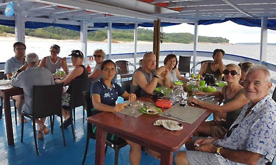 20 Person Houseboat Charter in Manaus, Brazil