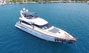 2011 Power Mega Yacht Charter in Muğla, Turkije