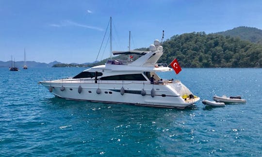 Location de Power Mega Yacht 2011 à Muğla, Turquie