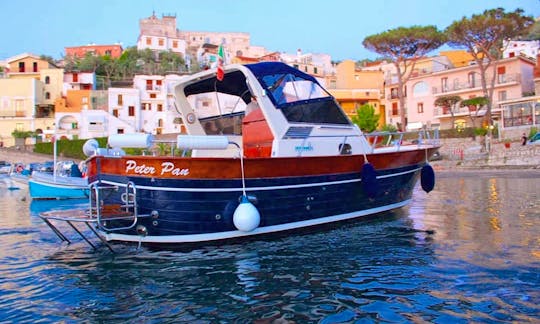 Exclusive Capri Tour for 10 Person on Aprea Mare Boat with Capitan Pietro