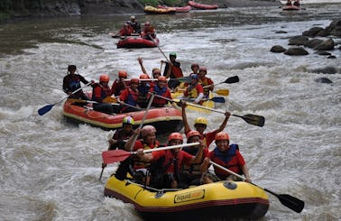 Are You Ready To Get Wet? Book a Rafting Trip With Us!