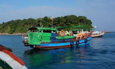 Relajante viaje en barco para hasta 15 personas en Pathein, Myanmar