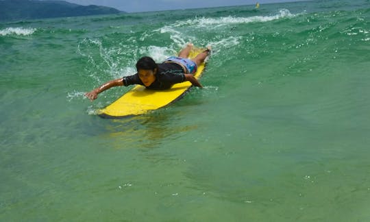 Surf Lessons Up to 10 People in the Beautiful Beaches of Đà Nẵng, Vietnam