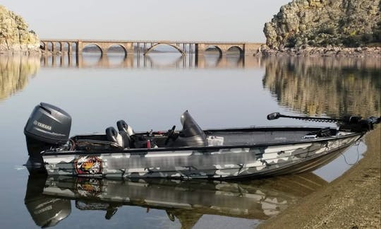 Enjoy A Thrilling Fishing Experience ln Entrerríos, Spain!