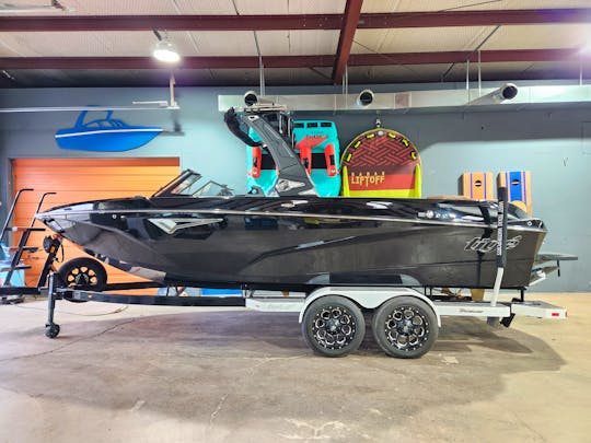 New 2024 Tigè Z3 Luxury WakeSurf Boat in Graford TX!!