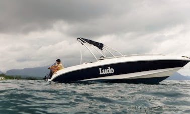 Deck Boat rental in Rivière Noire