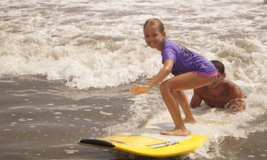 Clases privadas de surf ofrecidas en Miraflores, Perú