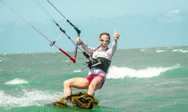 ブラジルのジェリコアコアラでプライベートインストラクターと一緒にカイトサーフィンを学びましょう