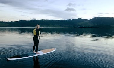 Tour de aventura en remo en Rotorua, Nueva Zelanda con guías profesionales