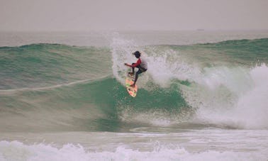 Aulas particulares de surf com instrutor profissional na Baía de Arugam, Sri Lanka