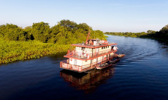 Experiencia de hotel Barco para hasta 6 noches en Mato Grosso do Sul, Brasil