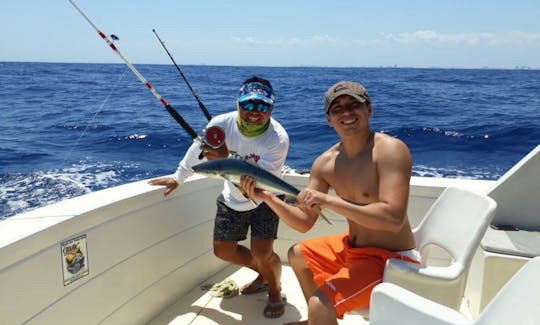 37' Chris Craft Fishing Charter for 8 People in Cancún, Mexico