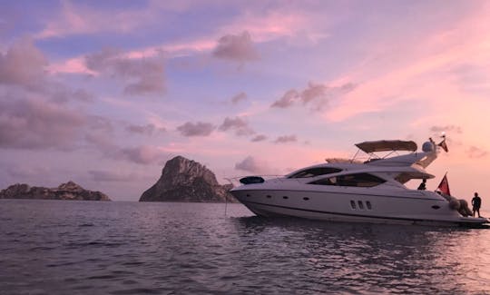 Enjoy The Pleasure of Riding A Yacht in IBIZA, Spain!