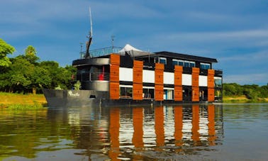 Croisière dans un hôtel flottant dans le Mato Grosso do Sul, Brésil