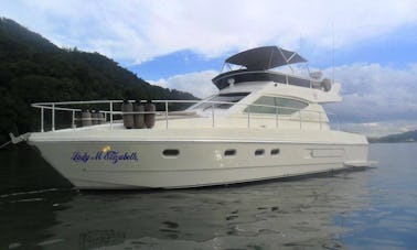 17 Person Motor Yacht Charter in Rio de Janeiro