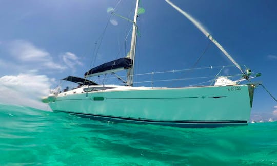 Luxury Private Sail Yacht rental for groups and families up to 15 Pax