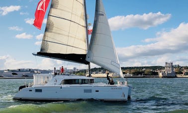 Aluguer de catamarã de luxo Lagoon 450 2012 em Lisboa