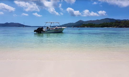 Book an Amazing Boat Tour in Seychelles Islands!