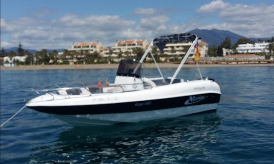 Marine 19 Center Console in Giardini Naxos (6 People Seating Capacity)