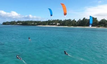 Réservez une séance de kitesurf amusante et exaltante à Pointe d'Esny, île Maurice