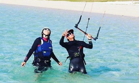 Réservez une séance de kitesurf amusante et exaltante à Pointe d'Esny, île Maurice