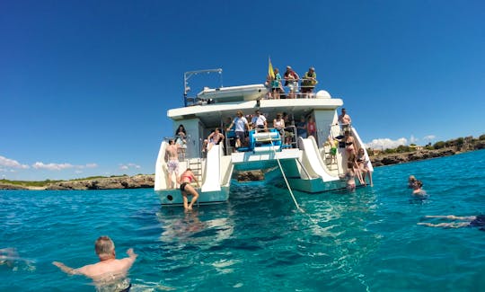 Enjoy The Best Glass Bottom Boat Tour in Porto Cristo, Spain!