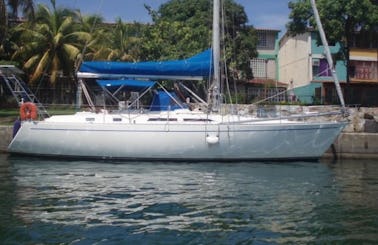 Rent this Sailboat for up to 10 people in Cartagena for $400 a day