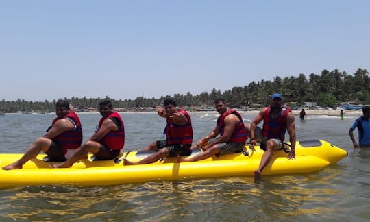 Let's Ride A Banana Boat Ride In Malvan, India!