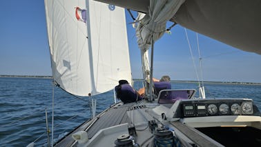 Navega a Fishers Island en un velero rápido y elegante de 35 pies