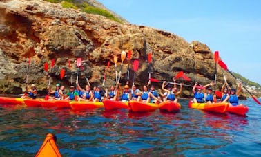 Junte-se a nós para uma aventura divertida e de caiaque em Dénia, Espanha