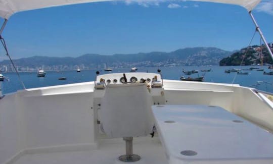 Nautica 48 Motor Yacht Charter for Up to 15 People in Acapulco, Mexico