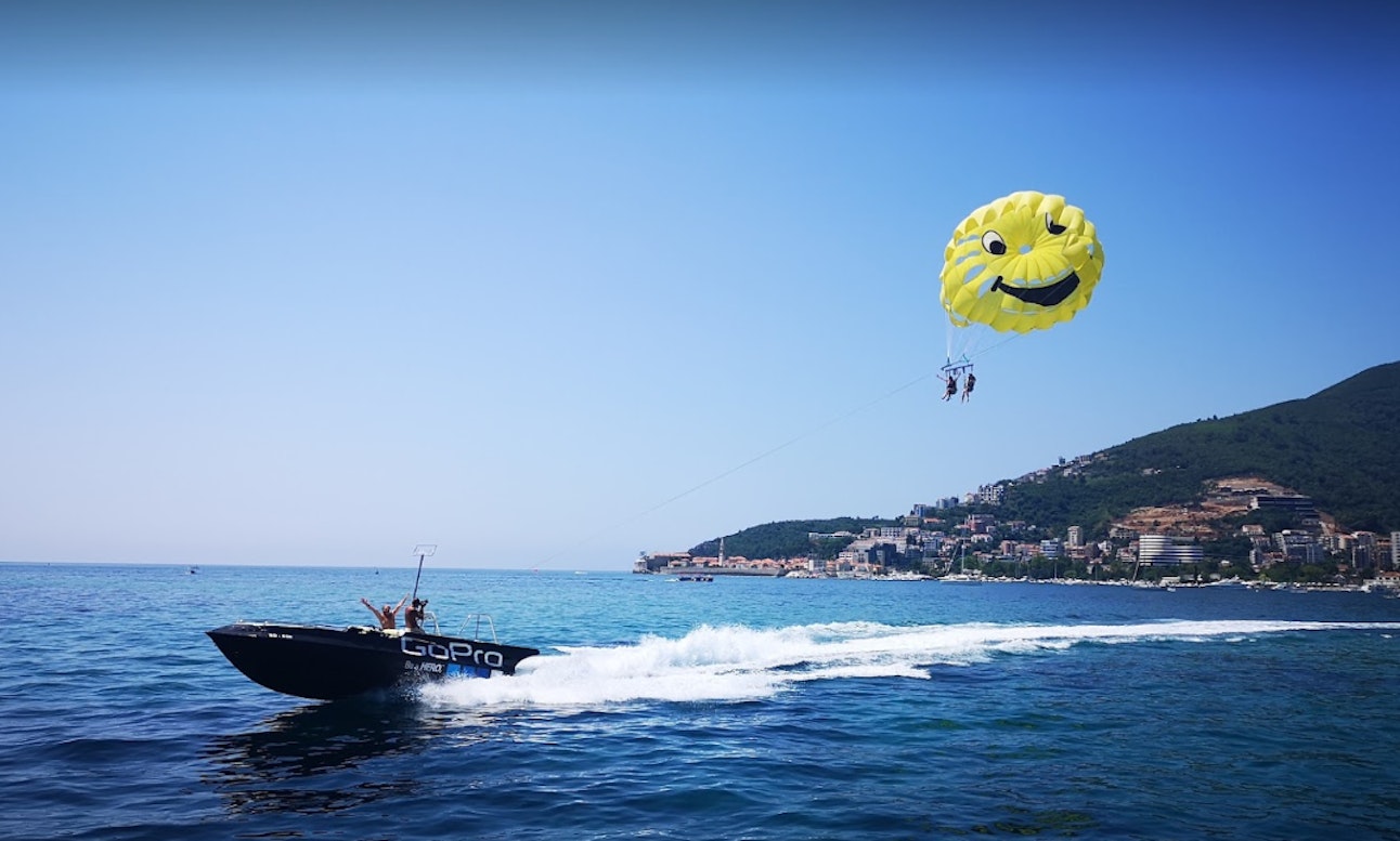 parasailing in Croatia