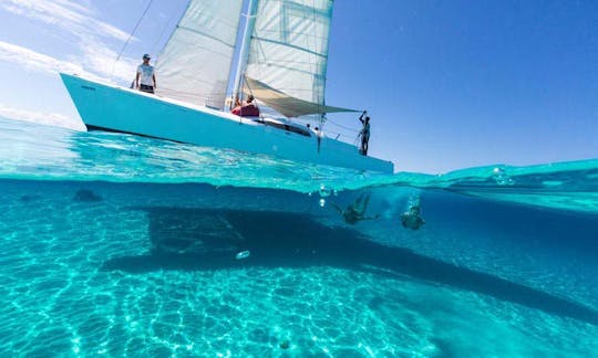 Naviguez, faites de la plongée avec tuba, nagez, surfez, explorez nos magnifiques îles Mamanuca.