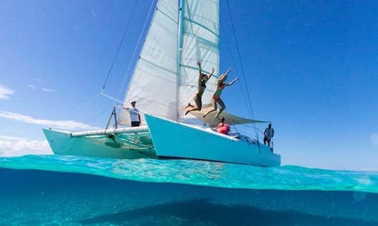 Naviguez, faites de la plongée avec tuba, nagez, surfez, explorez nos magnifiques îles Mamanuca.