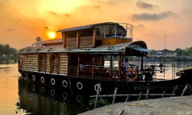 Alquiler perfecto de casa flotante para 6 personas en Alappuzha, Kerala