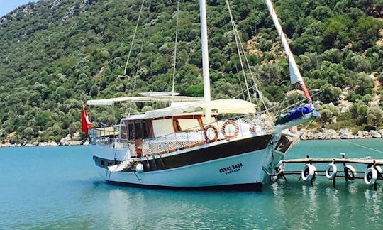 15 person Gulet for rent in Antalya making for the perfect cruise day