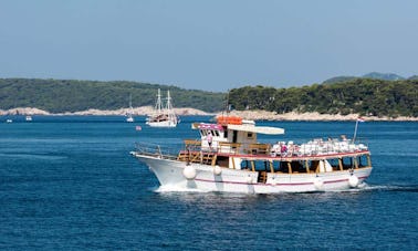 Dubrovnik Three Island Cruise with Lunch and Drinks