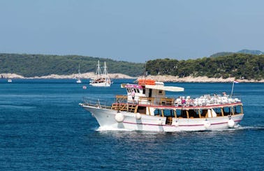 Dubrovnik Three Island Cruise with Lunch and Drinks
