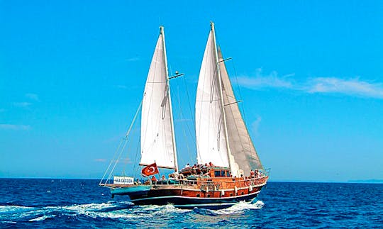 Mini Blue Cruise in Muğla, Turkey on Arkadia Gulet