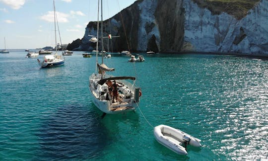Alquile el velero Sun Odyssey 349 «My Cloud» de 34 pies en Nettuno, Italia