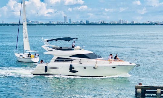 55' Uniessee Flybridge Motor Yacht In Miami, Florida