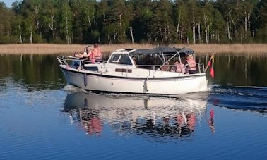 Excursion en bateau-taxi dans le parc national d'Aukštaitija en Lituanie