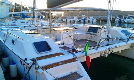 Charter 37' Lady Kawke Cruising Catamaran in Miggiano, Puglia