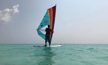 Leçon de planche à voile dans un endroit idéal !