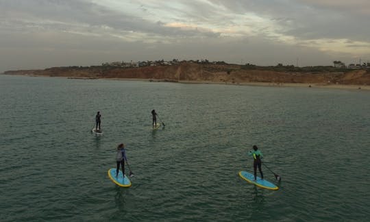 イスラエルのネタニアでスタンドアップパドルボードレッスンを予約する