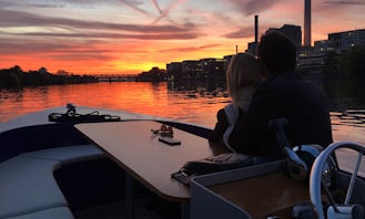 Romantic Boattour for 2 in Frankfurt am Main, Germany