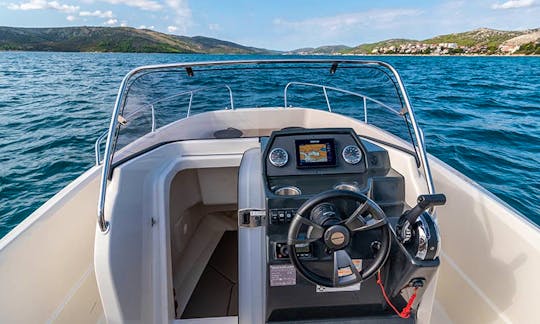 Quicksilver 675 ACTIV Open for hire in Trogir and Split area