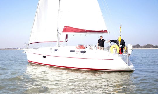 Charter the "Viola" 36ft Gib Sea Sailing Yacht in Southampton